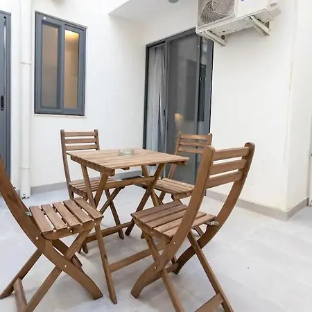 Flat 1, Elizabeth Court * Gzira