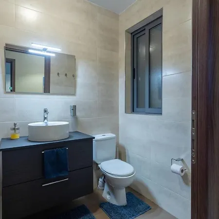 Flat 1, Elizabeth Court *