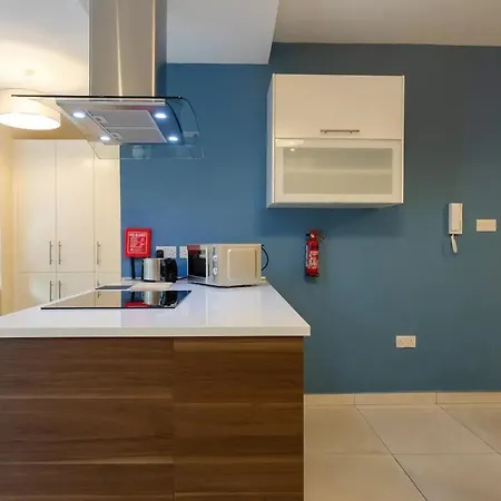 Flat 1, Elizabeth Court Apartment